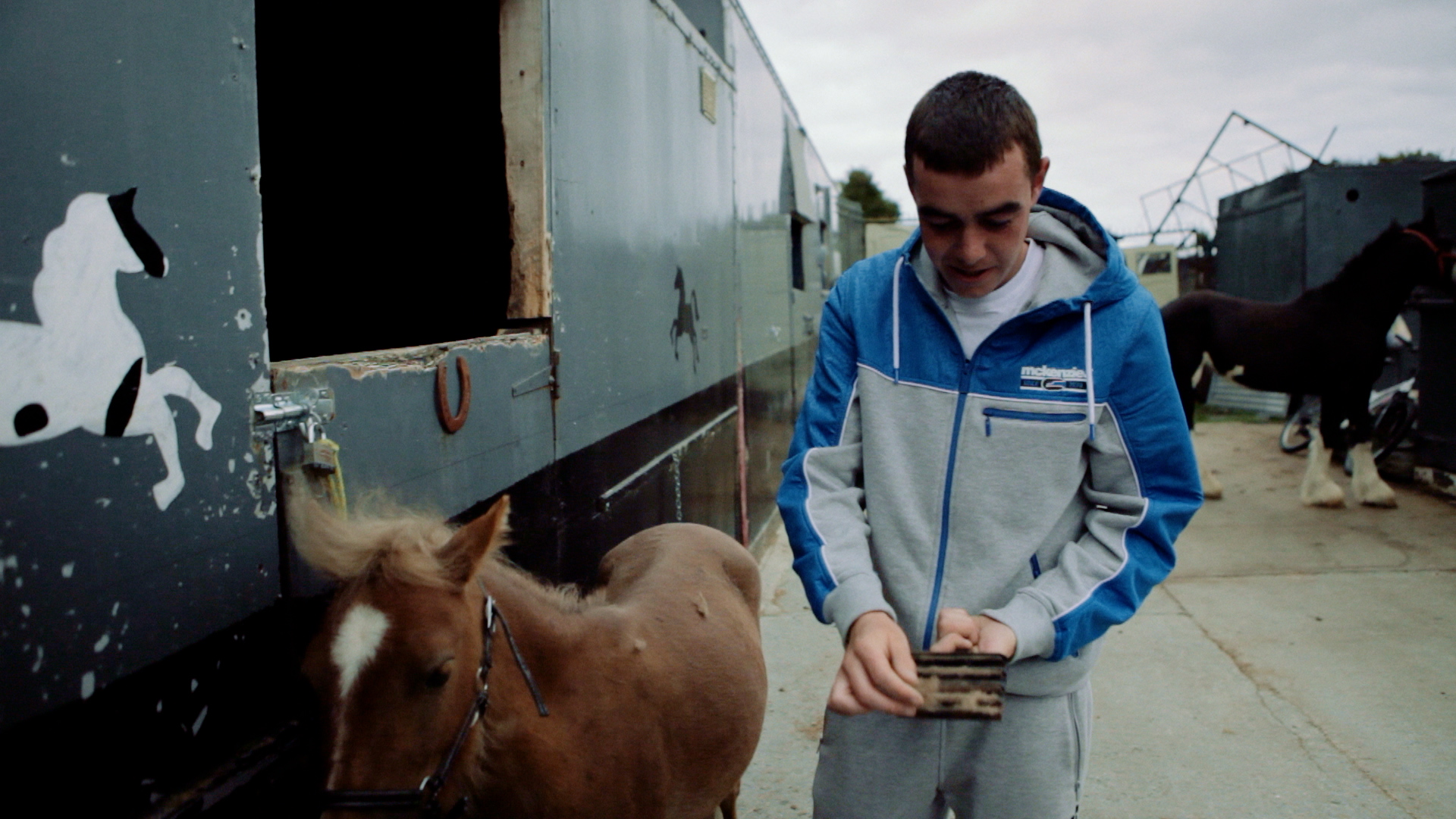 Loving_Lorna_Master_SVT_v04_SWE.mov.00_14_45_23.Still013
